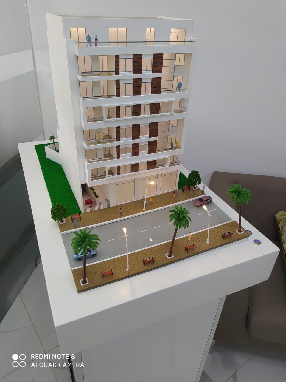 Bâtiment commercial avec design innovant - Vue 3